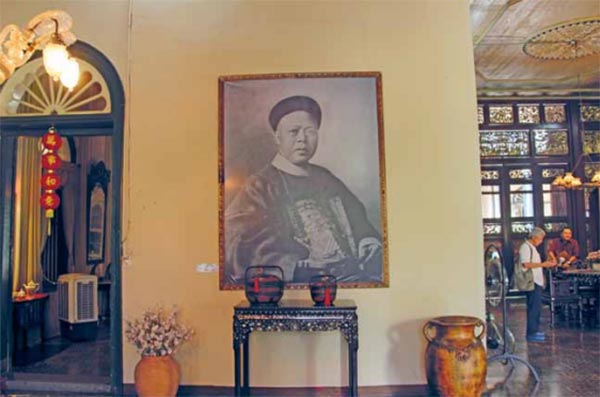 Tjong A Fie - The Story of A Generous Chinese in Medan