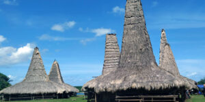 wisata alam pulau sumba
