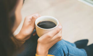 Minum Kopi